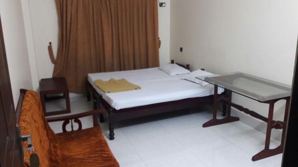 Poonthanam Guest House Guruvāyūr Екстериор снимка